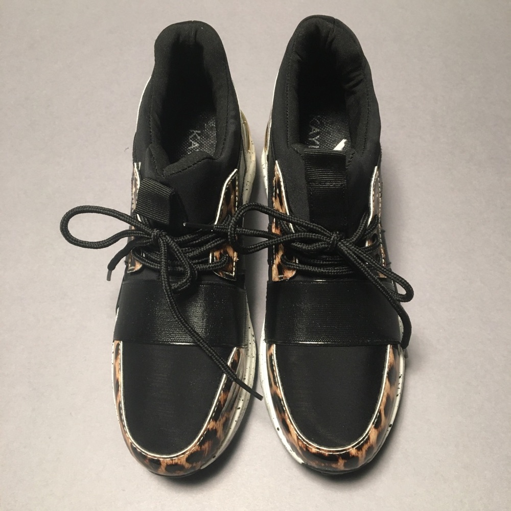 NWOT Kayleen brand black leopard print sneaker size 8.